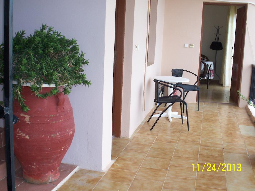 Nikolas Apartments Kato Daratso Zimmer foto